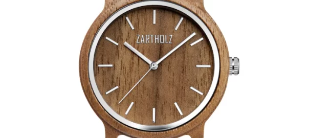 immagine orologio in legno zartholz